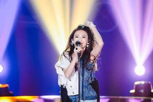 花7唱情歌 女主播,女主播深情演绎浪漫情歌