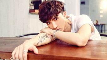 吴大伟家世背景,出身名门，传承家族荣耀的传奇人生